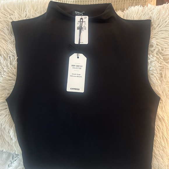 Express Body Contour Top - Picture 4 of 4